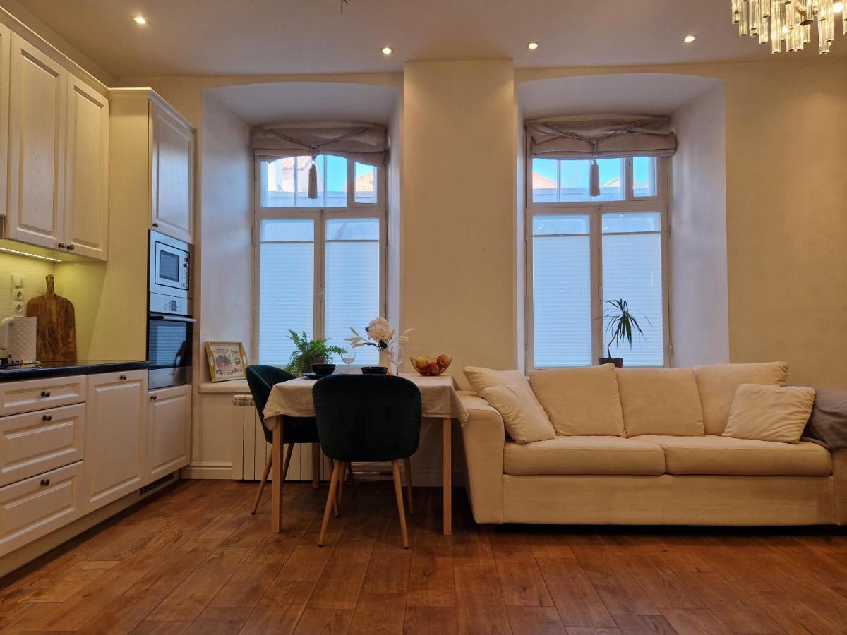 Lovely Apartment In Tallinn Old Town Exterior photo