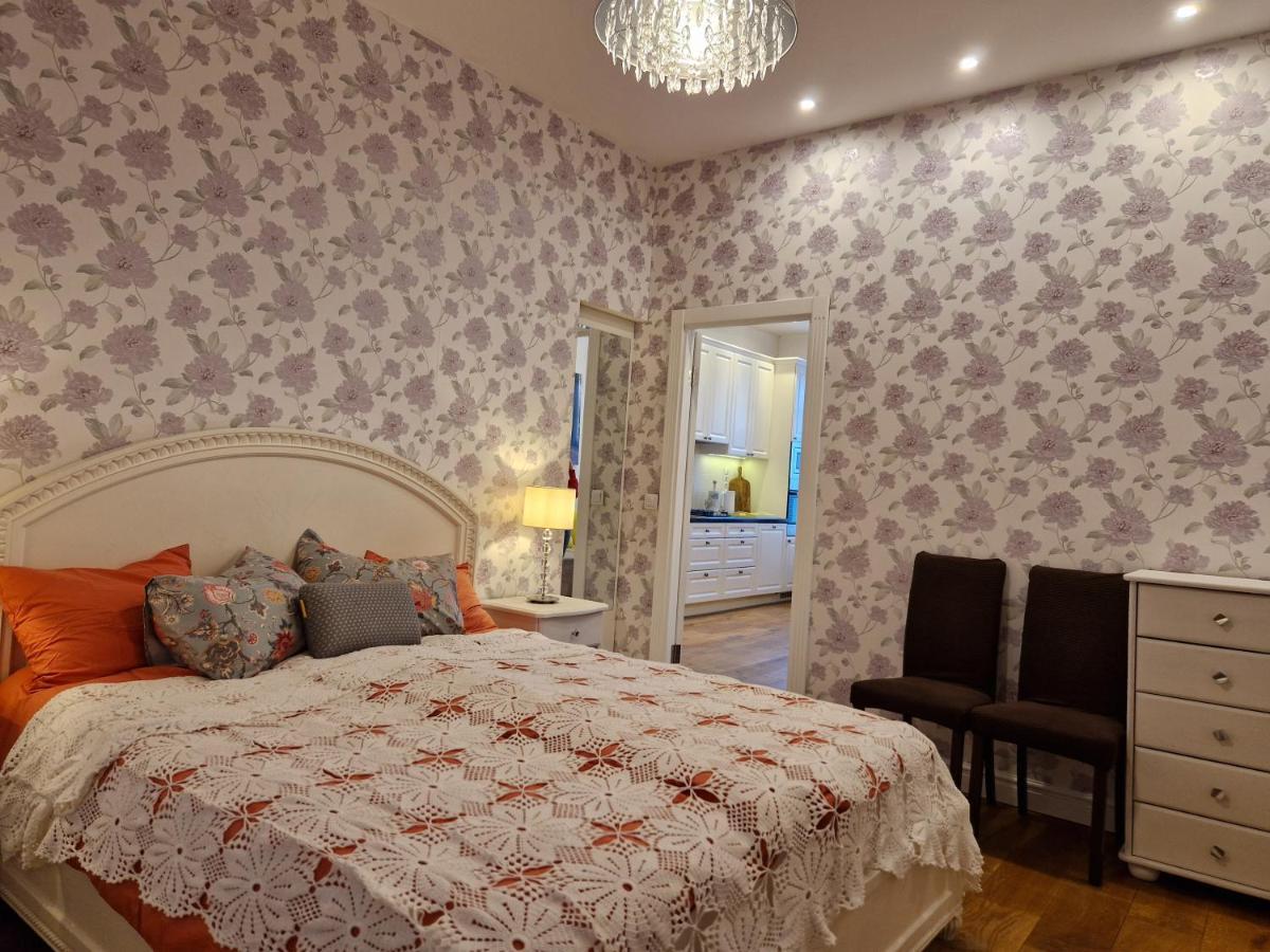 Lovely Apartment In Tallinn Old Town Exterior photo
